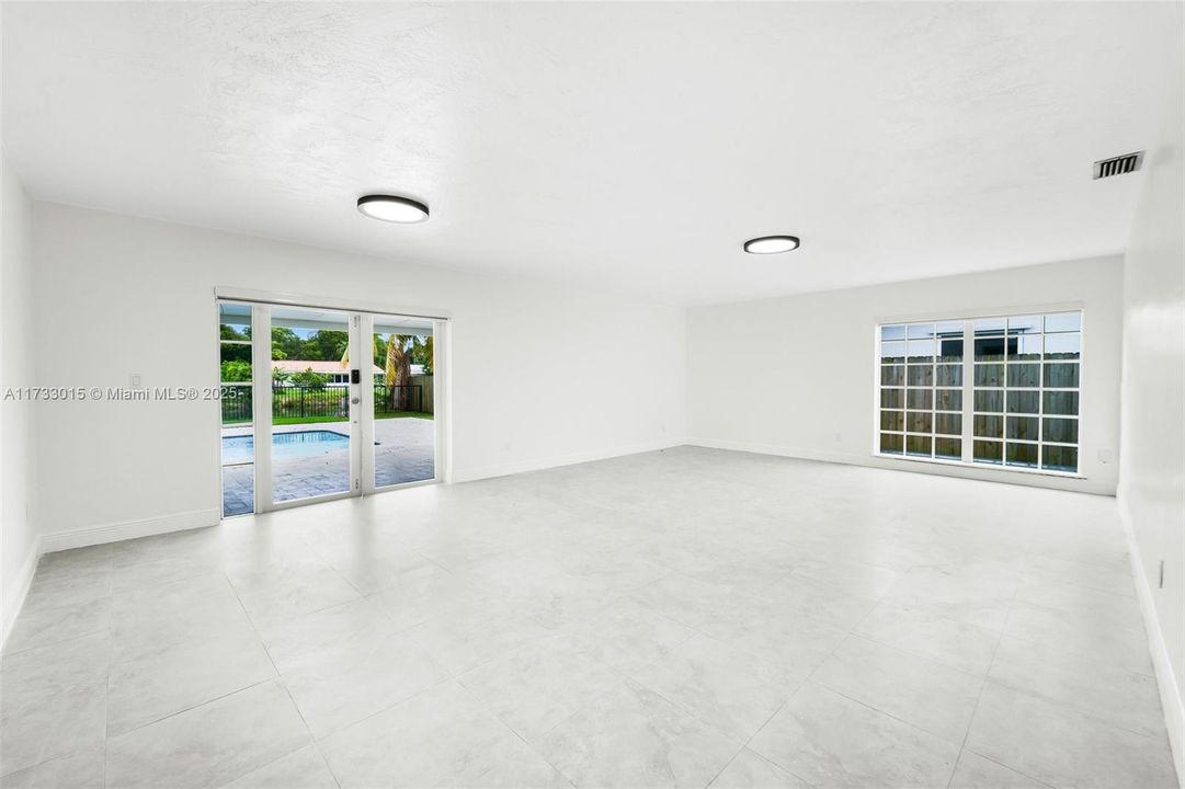 Недавно арендовано: $4,200 (4 спален, 2 ванн, 1992 Квадратных фут)