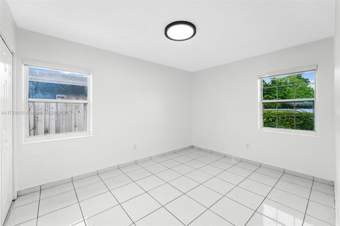 Недавно арендовано: $4,200 (4 спален, 2 ванн, 1992 Квадратных фут)