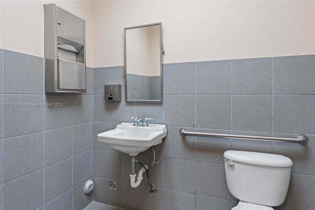 Active With Contract: $3,700,000 (0 beds, 0 baths, 0 Square Feet)