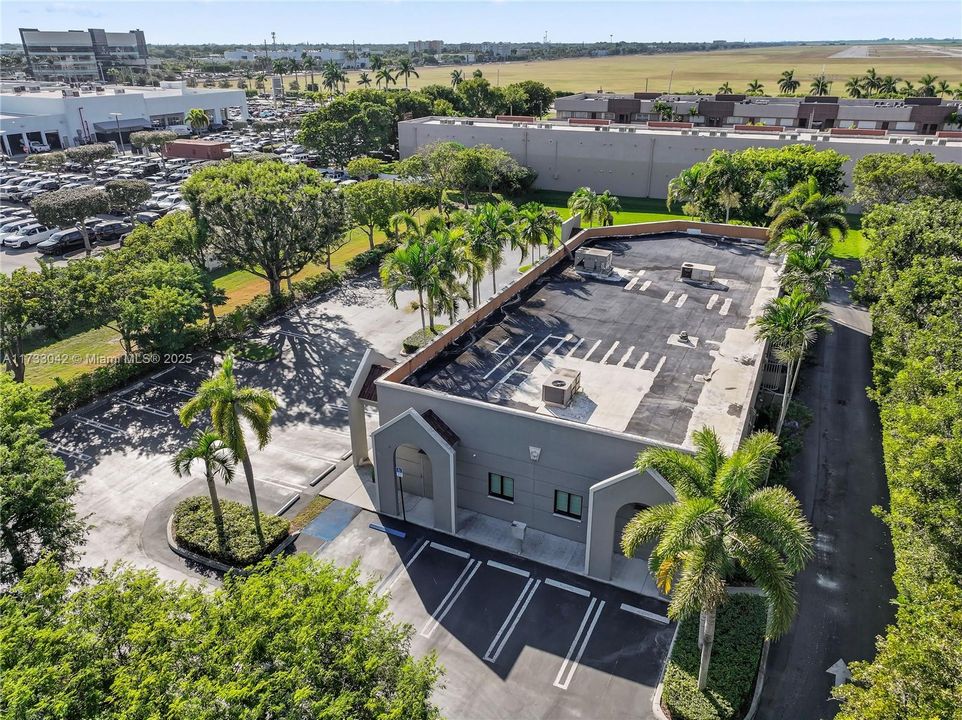 Active With Contract: $3,700,000 (0 beds, 0 baths, 0 Square Feet)