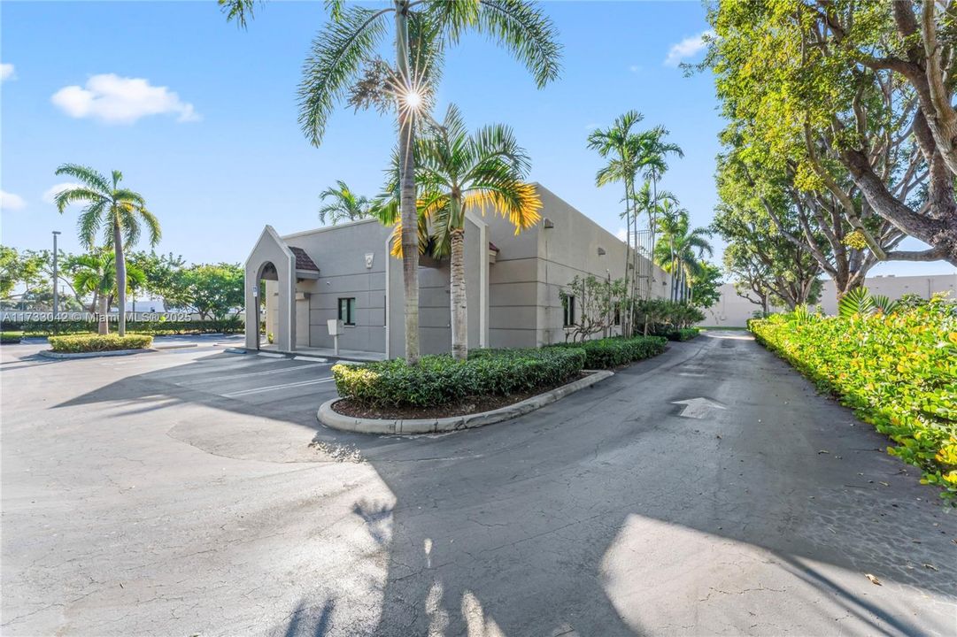 Active With Contract: $3,700,000 (0 beds, 0 baths, 0 Square Feet)