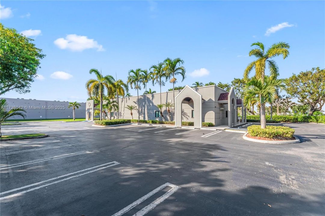 Active With Contract: $3,700,000 (0 beds, 0 baths, 0 Square Feet)