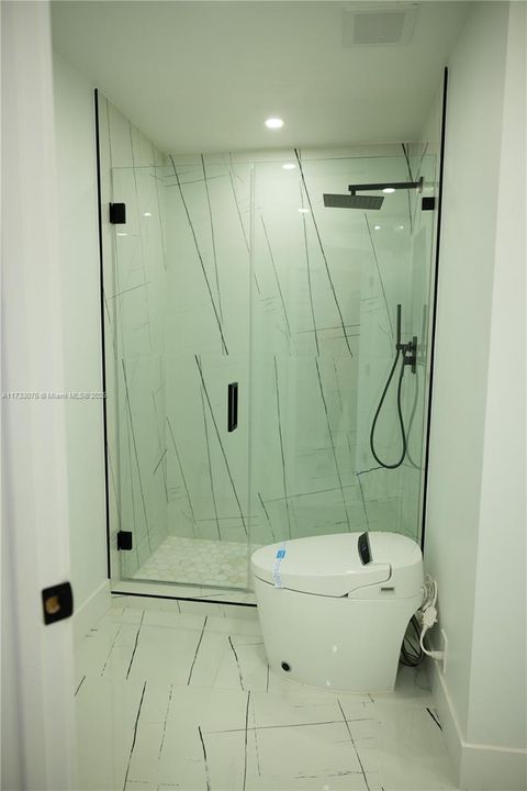 Vendido Recientemente: $1,395,000 (5 camas, 4 baños, 2923 Pies cuadrados)