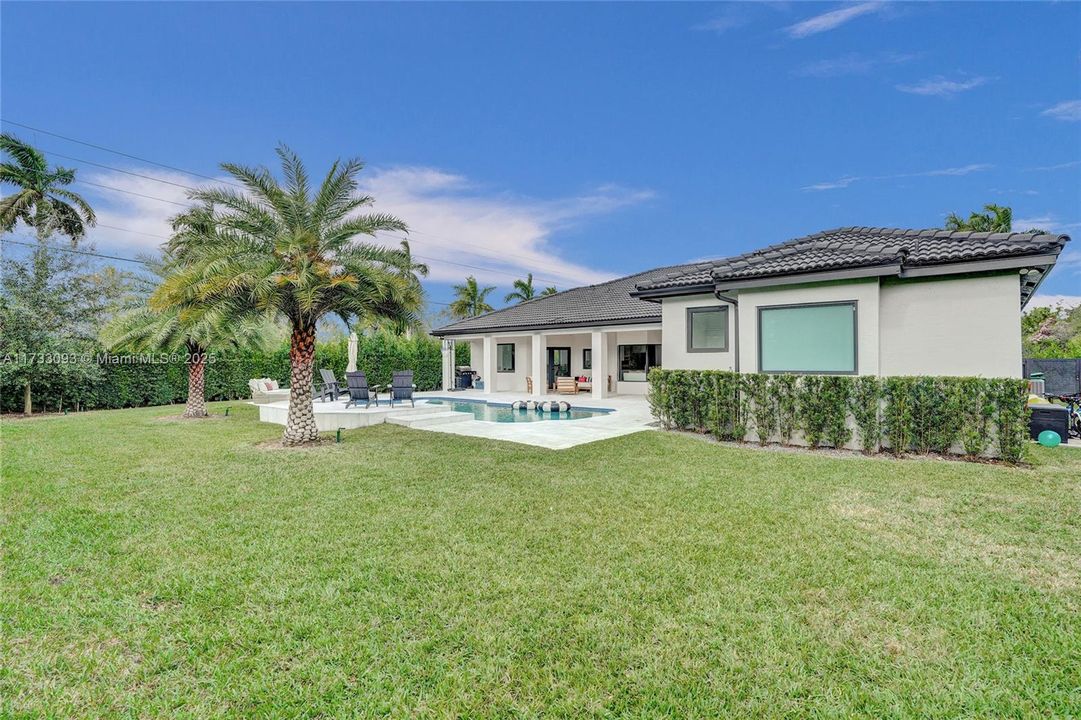 Vendido Recientemente: $1,650,000 (4 camas, 3 baños, 2969 Pies cuadrados)