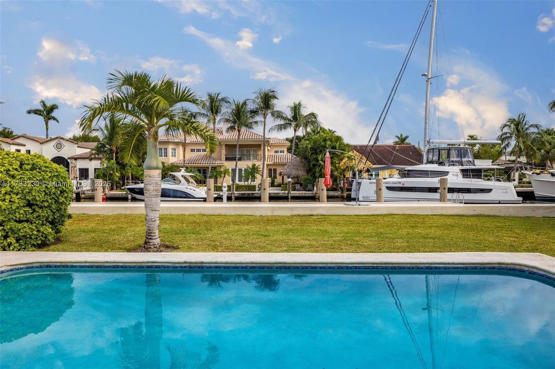 Недавно арендовано: $7,500 (3 спален, 3 ванн, 2181 Квадратных фут)