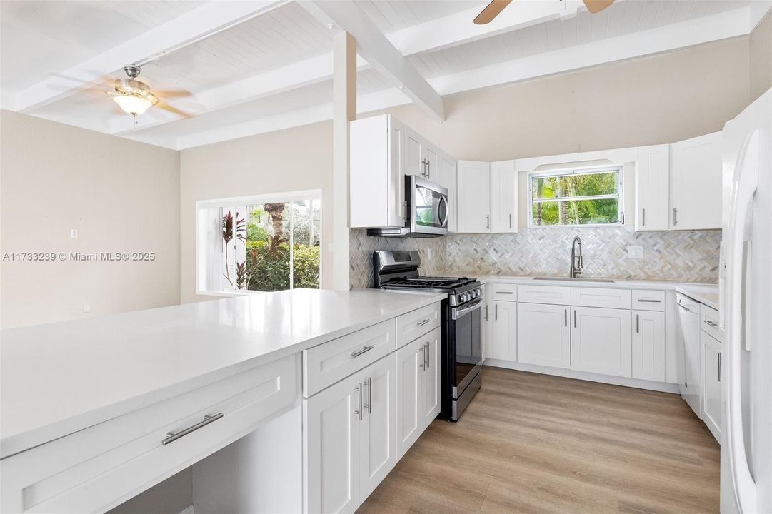 Недавно арендовано: $7,500 (3 спален, 3 ванн, 2181 Квадратных фут)