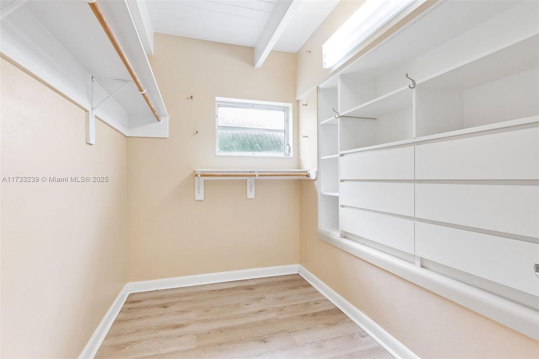 Недавно арендовано: $7,500 (3 спален, 3 ванн, 2181 Квадратных фут)