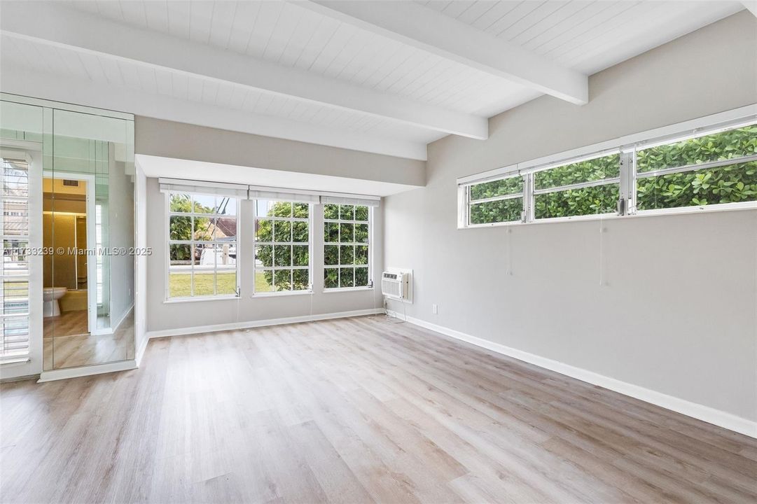 Недавно арендовано: $7,500 (3 спален, 3 ванн, 2181 Квадратных фут)