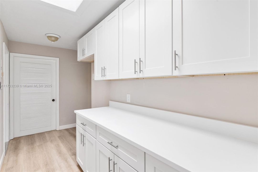 Недавно арендовано: $7,500 (3 спален, 3 ванн, 2181 Квадратных фут)