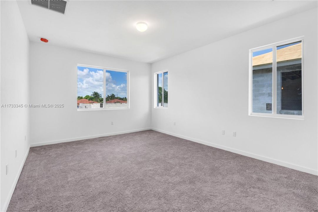 Recently Sold: $589,990 (5 beds, 3 baths, 0 Square Feet)