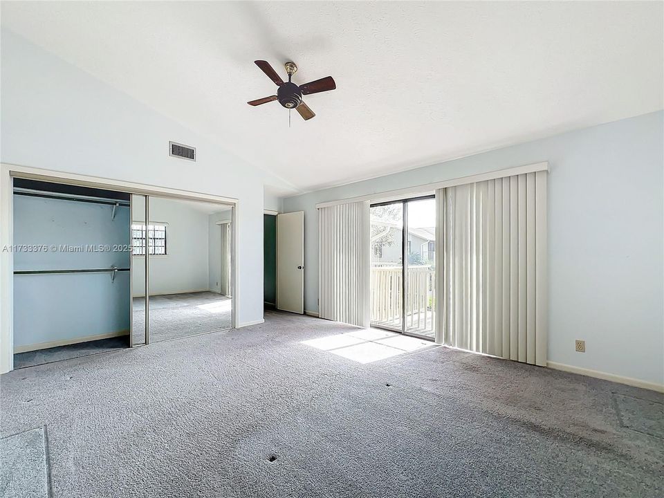 Vendido Recientemente: $225,000 (2 camas, 2 baños, 1384 Pies cuadrados)