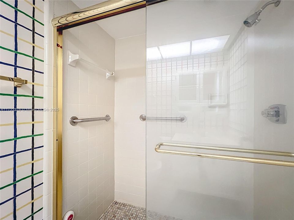 Vendido Recientemente: $225,000 (2 camas, 2 baños, 1384 Pies cuadrados)