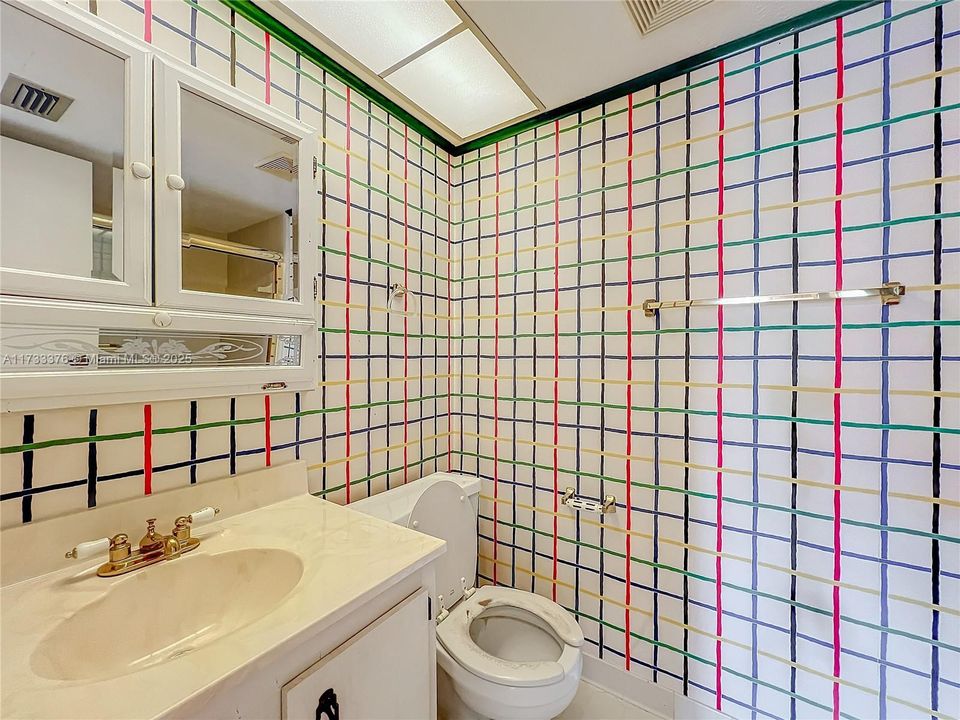 Vendido Recientemente: $225,000 (2 camas, 2 baños, 1384 Pies cuadrados)