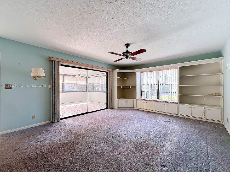 Vendido Recientemente: $225,000 (2 camas, 2 baños, 1384 Pies cuadrados)