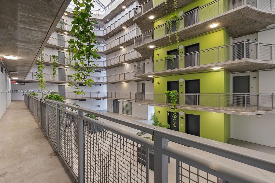 Vendido Recientemente: $384,000 (1 camas, 1 baños, 835 Pies cuadrados)