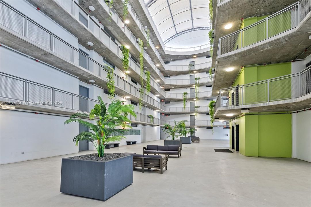 Vendido Recientemente: $384,000 (1 camas, 1 baños, 835 Pies cuadrados)