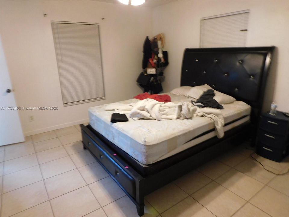 待售: $548,000 (0 贝兹, 0 浴室, 2290 平方英尺)