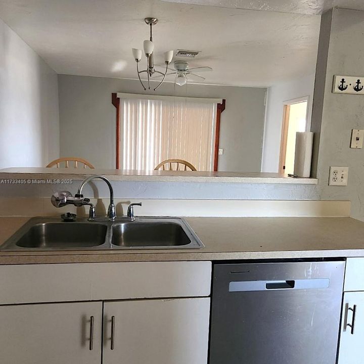 待售: $548,000 (0 贝兹, 0 浴室, 2290 平方英尺)