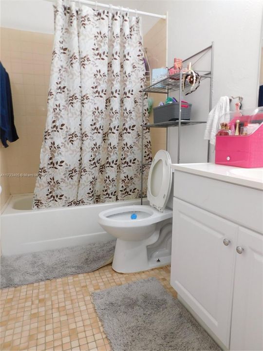 待售: $548,000 (0 贝兹, 0 浴室, 2290 平方英尺)