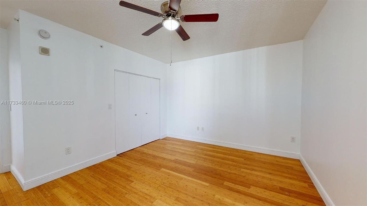 Recently Sold: $450,000 (2 beds, 2 baths, 1179 Square Feet)