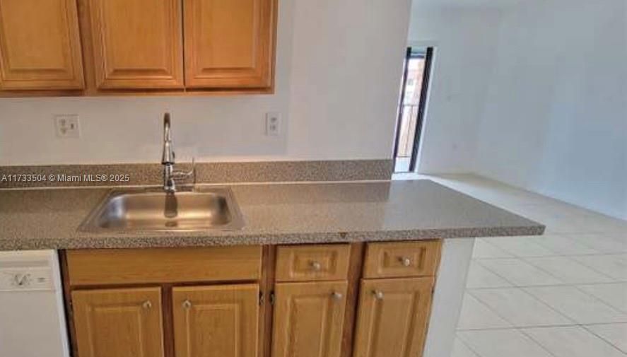 Recently Rented: $1,795 (1 beds, 1 baths, 583 Square Feet)
