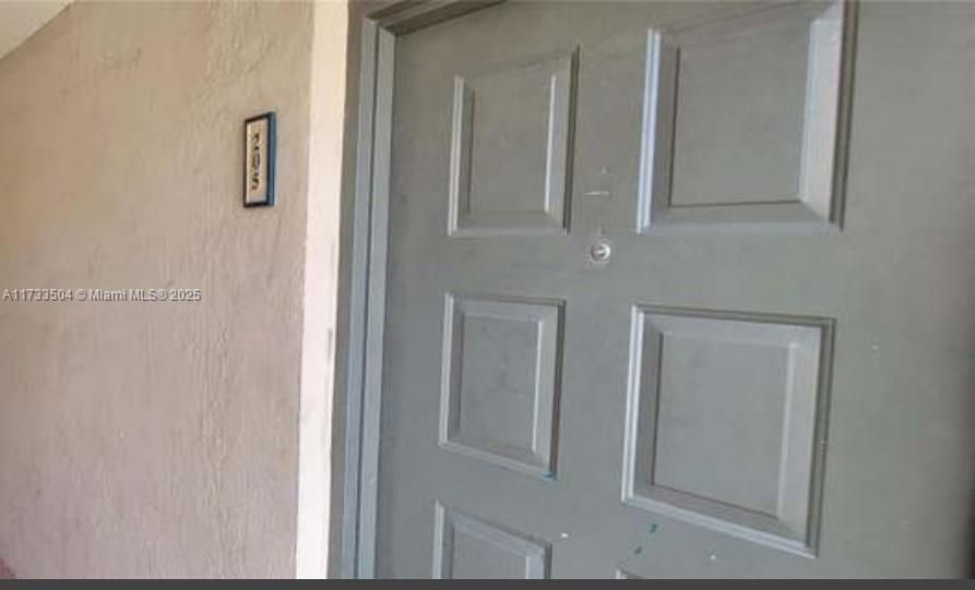 Recently Rented: $1,795 (1 beds, 1 baths, 583 Square Feet)