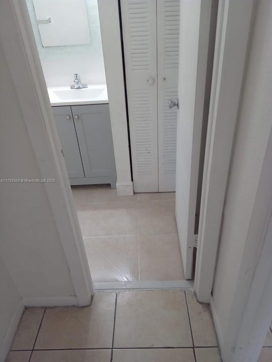 Recently Rented: $1,795 (1 beds, 1 baths, 583 Square Feet)