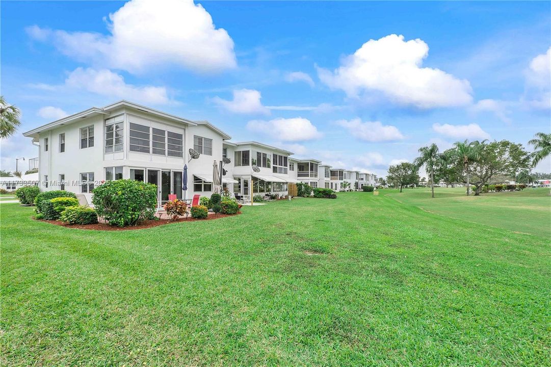 待售: $132,900 (2 贝兹, 2 浴室, 825 平方英尺)