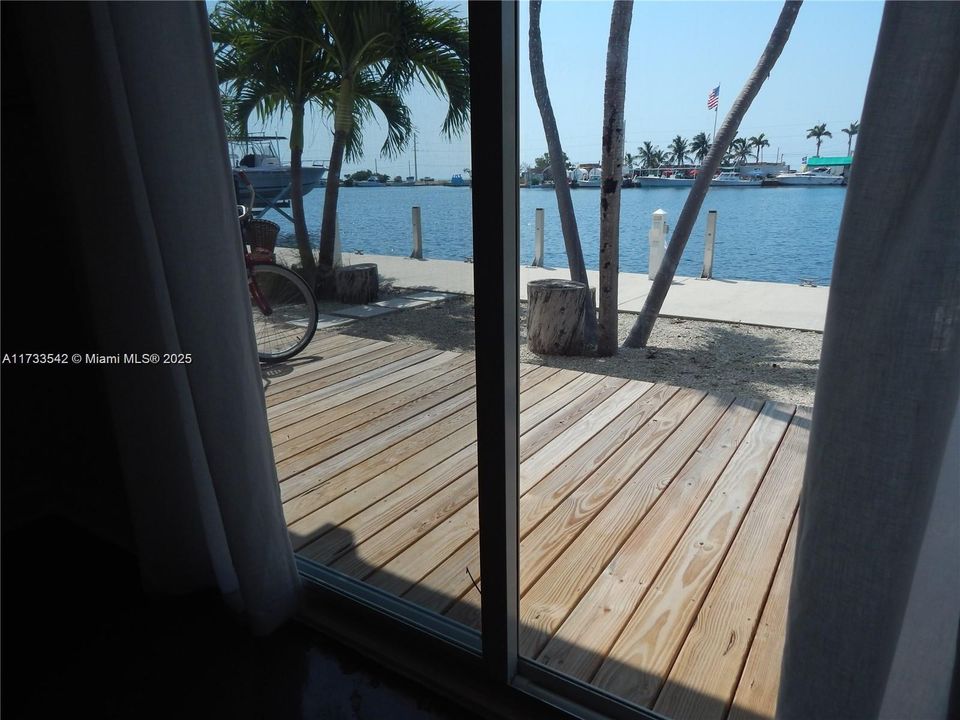 Recently Rented: $3,700 (1 beds, 1 baths, 904 Square Feet)