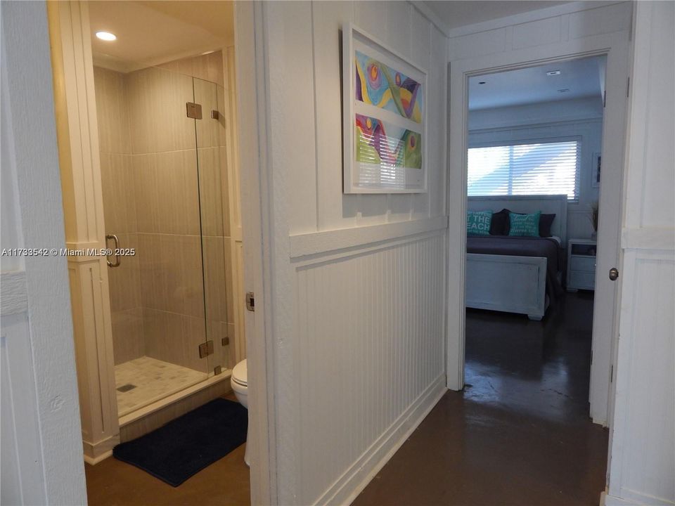 Recently Rented: $3,700 (1 beds, 1 baths, 904 Square Feet)