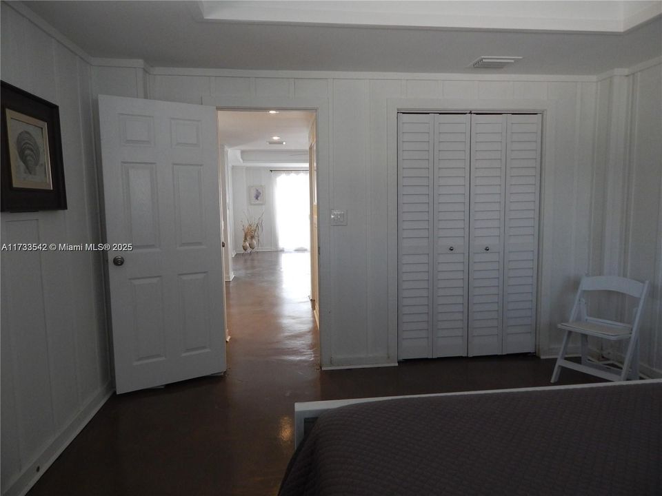 Recently Rented: $3,700 (1 beds, 1 baths, 904 Square Feet)