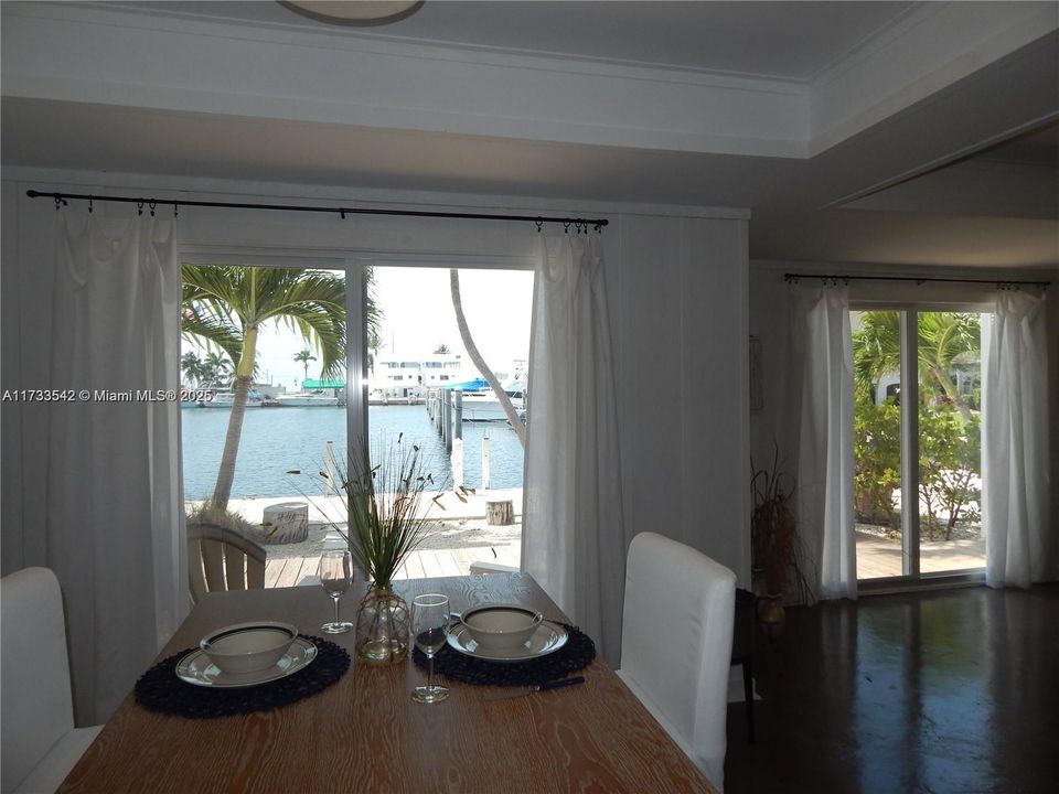 Recently Rented: $3,700 (1 beds, 1 baths, 904 Square Feet)