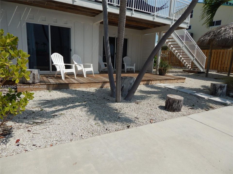 Recently Rented: $3,700 (1 beds, 1 baths, 904 Square Feet)