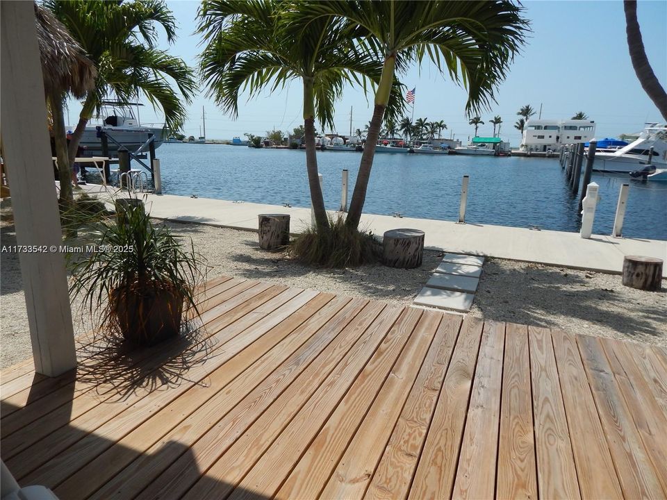 Recently Rented: $3,700 (1 beds, 1 baths, 904 Square Feet)