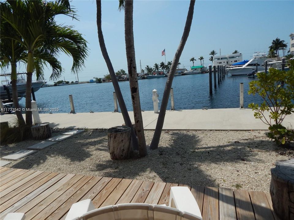 Recently Rented: $3,700 (1 beds, 1 baths, 904 Square Feet)