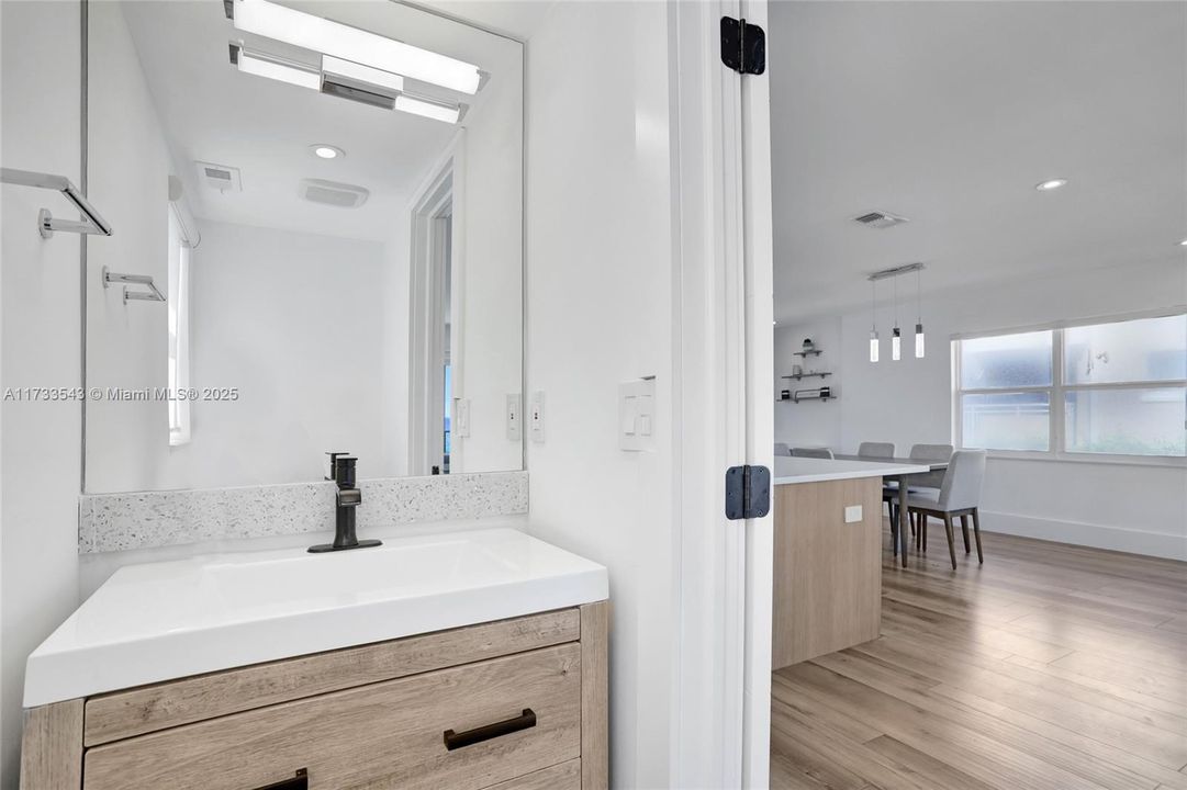 Недавно арендовано: $20,000 (4 спален, 3 ванн, 2300 Квадратных фут)