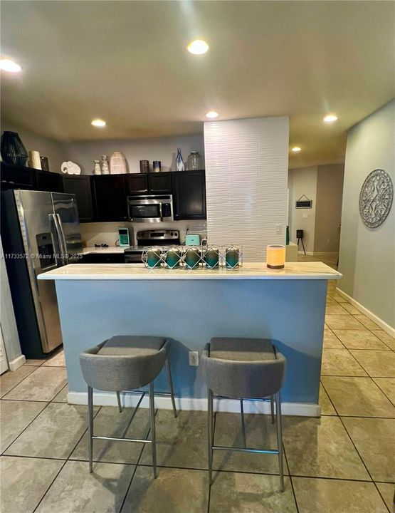 Recently Sold: $454,900 (4 beds, 2 baths, 1670 Square Feet)