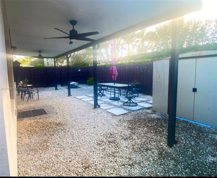 Recently Sold: $454,900 (4 beds, 2 baths, 1670 Square Feet)