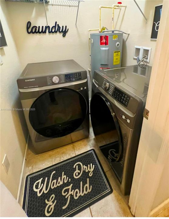 Recently Sold: $454,900 (4 beds, 2 baths, 1670 Square Feet)