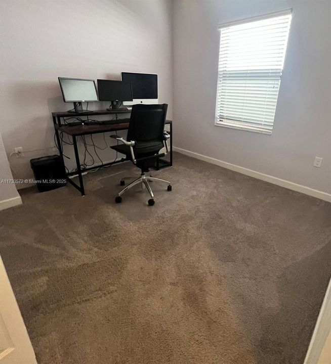 Recently Sold: $454,900 (4 beds, 2 baths, 1670 Square Feet)