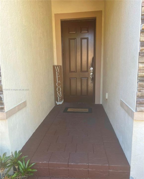 Recently Sold: $454,900 (4 beds, 2 baths, 1670 Square Feet)