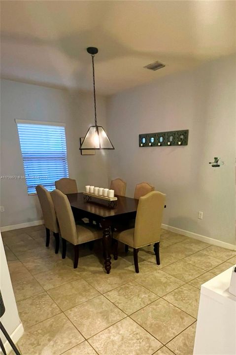 Recently Sold: $454,900 (4 beds, 2 baths, 1670 Square Feet)