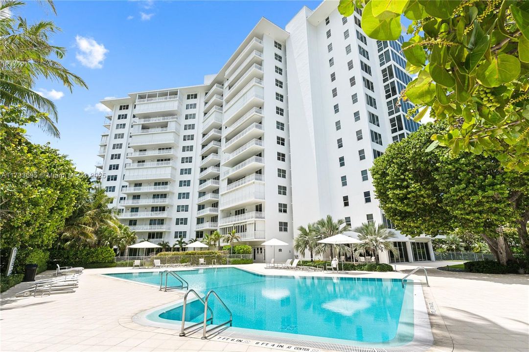 For Sale: $1,795,000 (2 beds, 2 baths, 1320 Square Feet)