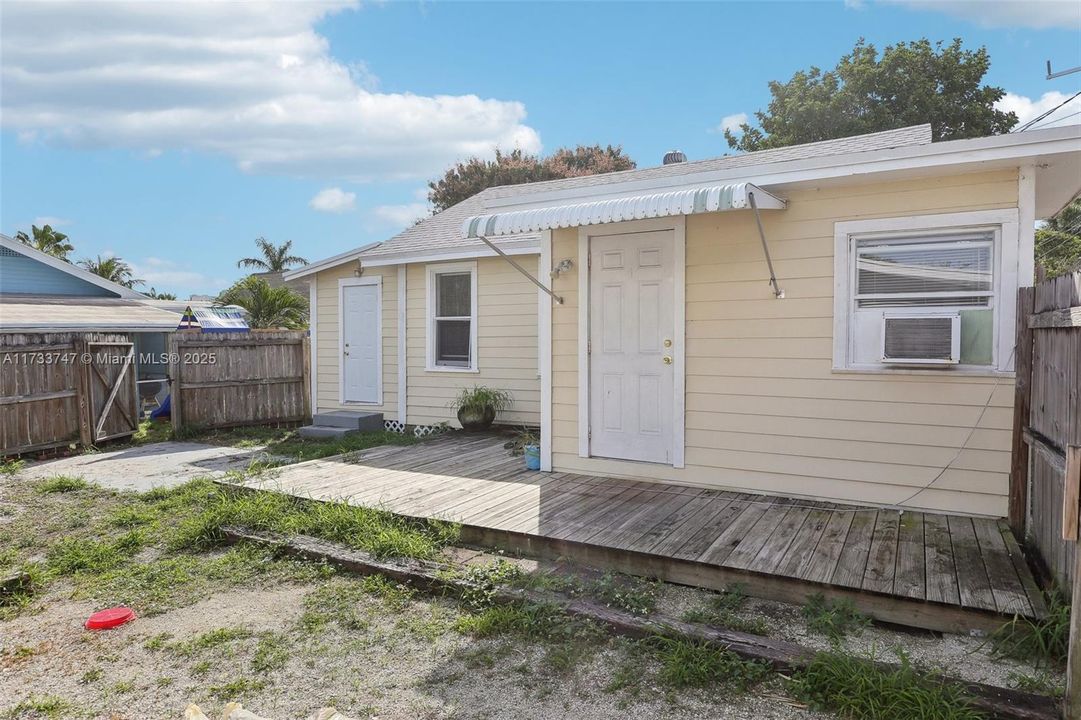 Недавно продано: $599,900 (3 спален, 3 ванн, 1952 Квадратных фут)