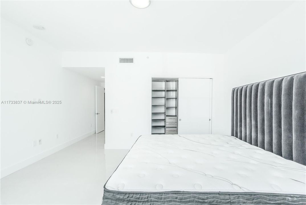 For Sale: $1,150,000 (2 beds, 2 baths, 1667 Square Feet)