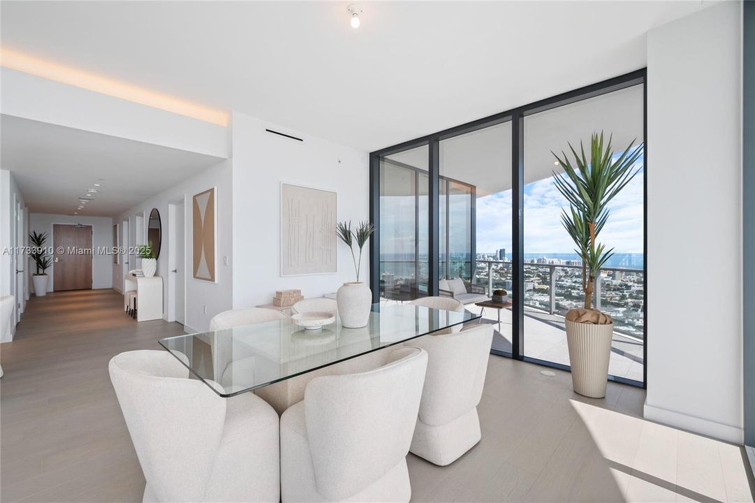 待售: $6,500,000 (4 贝兹, 4 浴室, 3186 平方英尺)