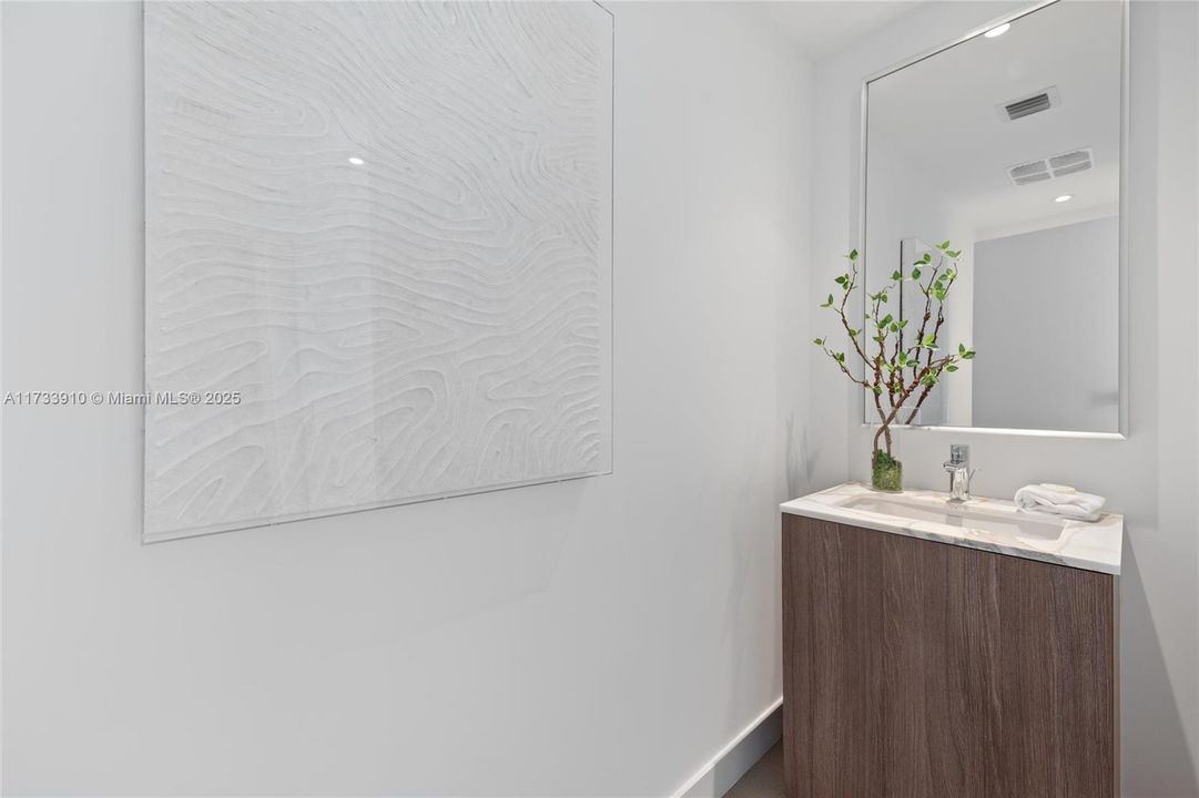 待售: $6,500,000 (4 贝兹, 4 浴室, 3186 平方英尺)