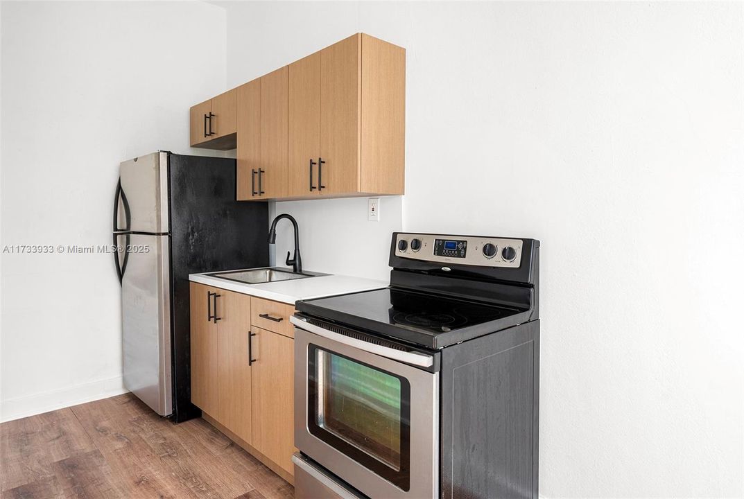 最近租的: $1,400 (0 贝兹, 1 浴室, 600 平方英尺)