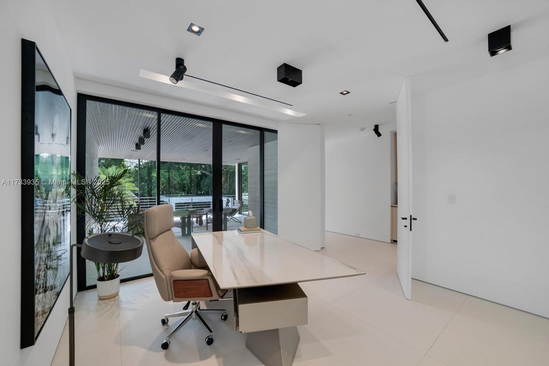 En Venta: $24,900,000 (6 camas, 7 baños, 8833 Pies cuadrados)