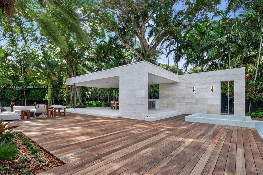 En Venta: $24,900,000 (6 camas, 7 baños, 8833 Pies cuadrados)